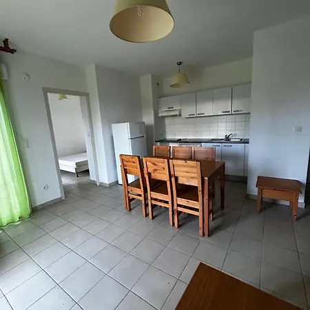 T3 Privee Proche Et Piscine Apartment